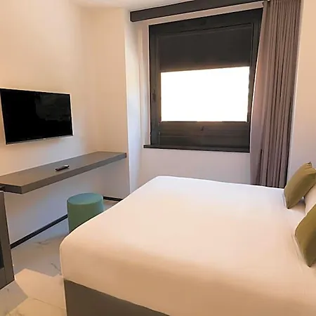 Hotell The 3*