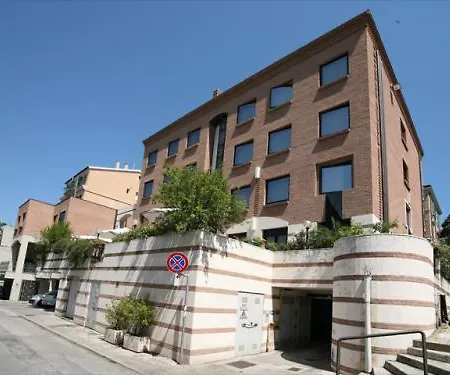 Hotel The